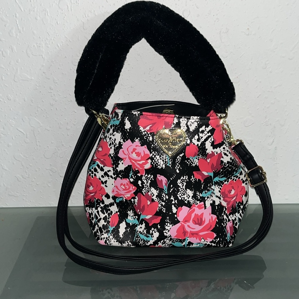 NWOT Betsy Johnson floral shoulder bag